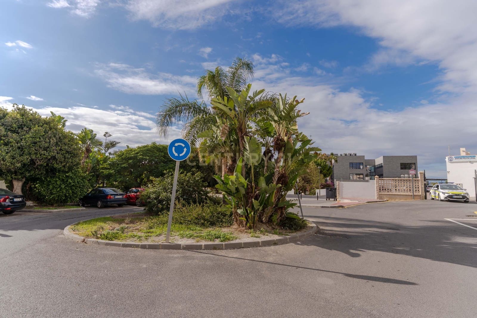 Commercial for sale in Salobrena - € 119,000 (Ref: 9500397)