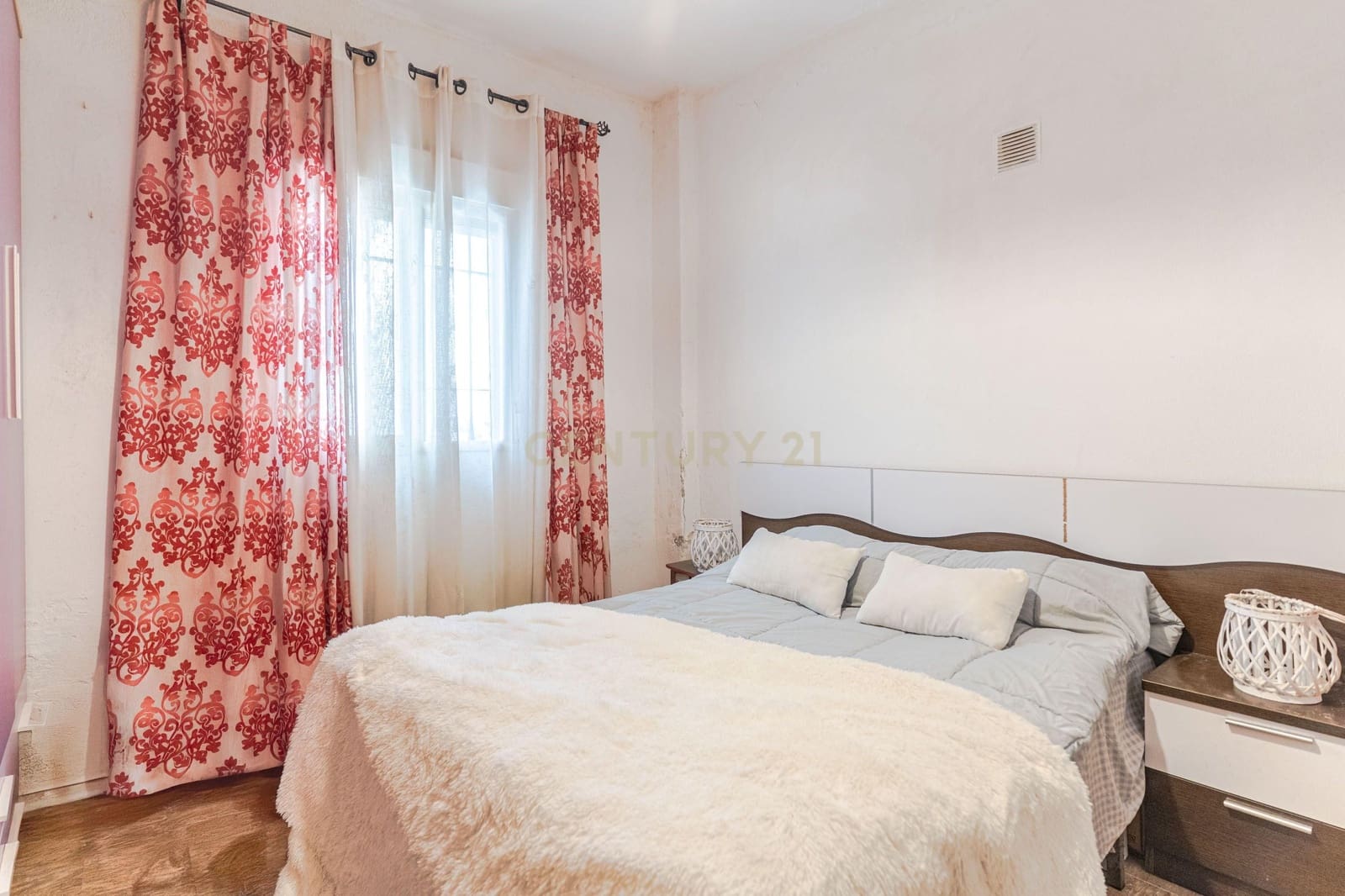 Commercial for sale in Salobrena - € 119,000 (Ref: 9500397)