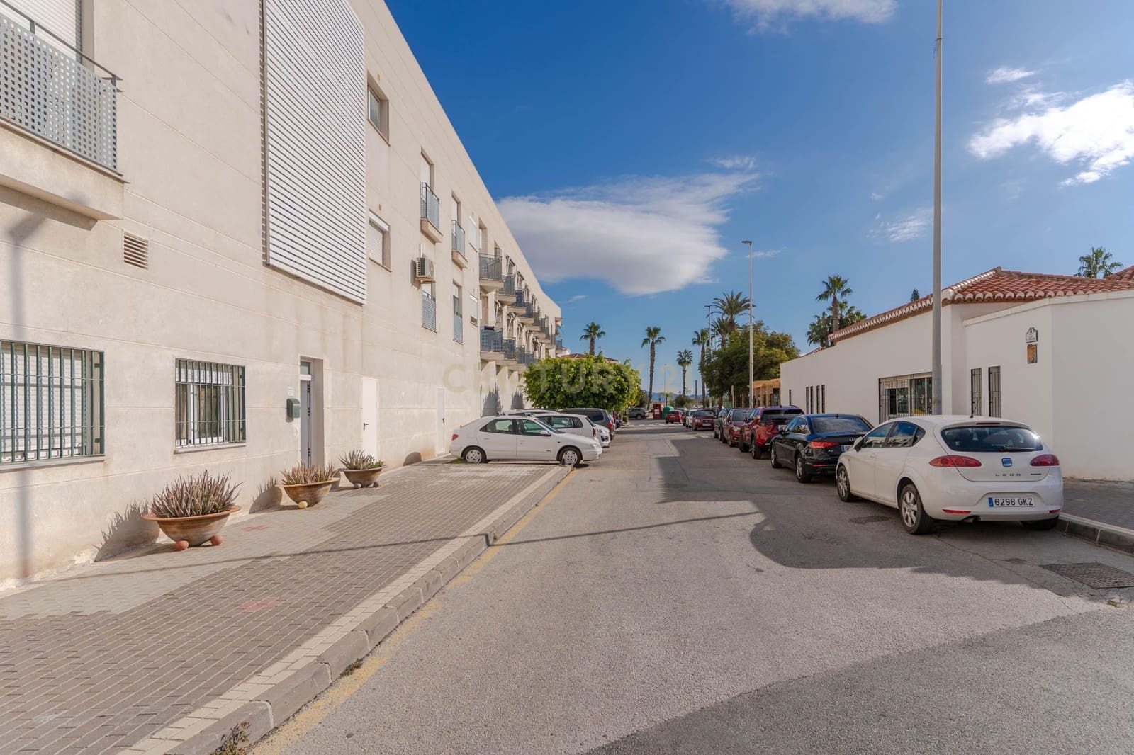 Commercial for sale in Salobrena - € 119,000 (Ref: 9500397)