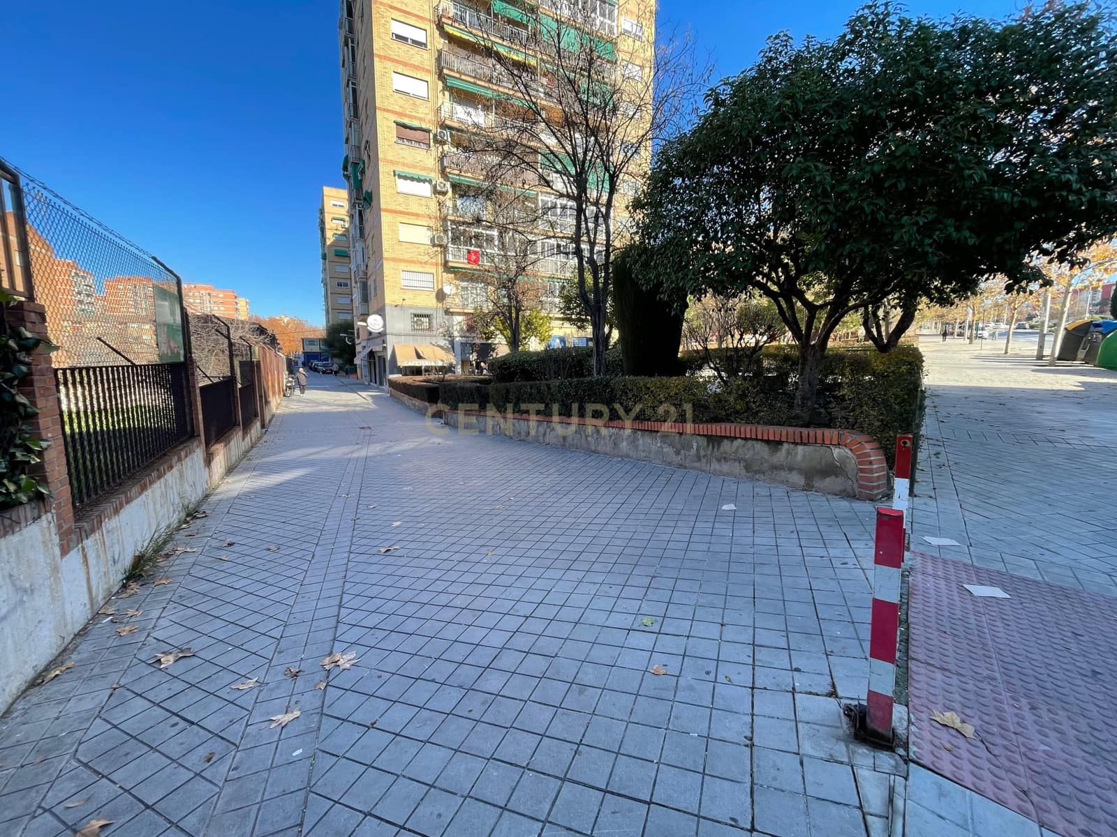 Erhverv til salg i Granada by - € 90.000 (Ref: 9503117)