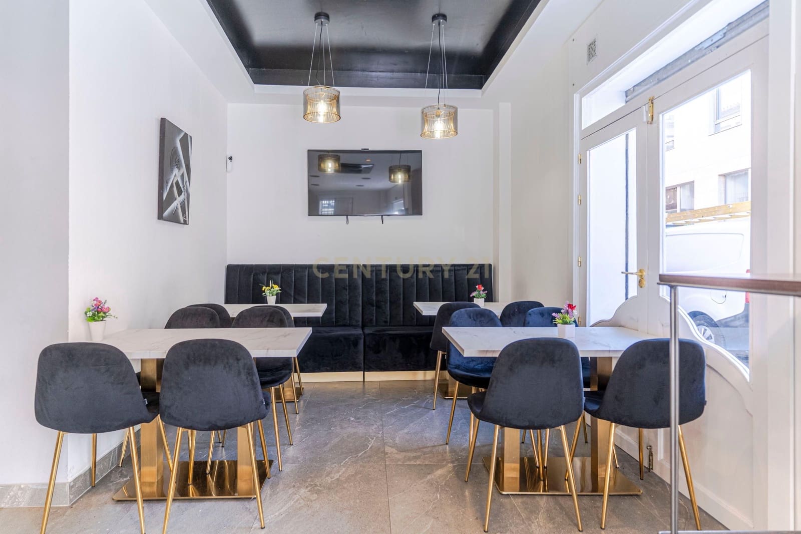 Commercial for sale in Granada city - € 55,000 (Ref: 9503444)