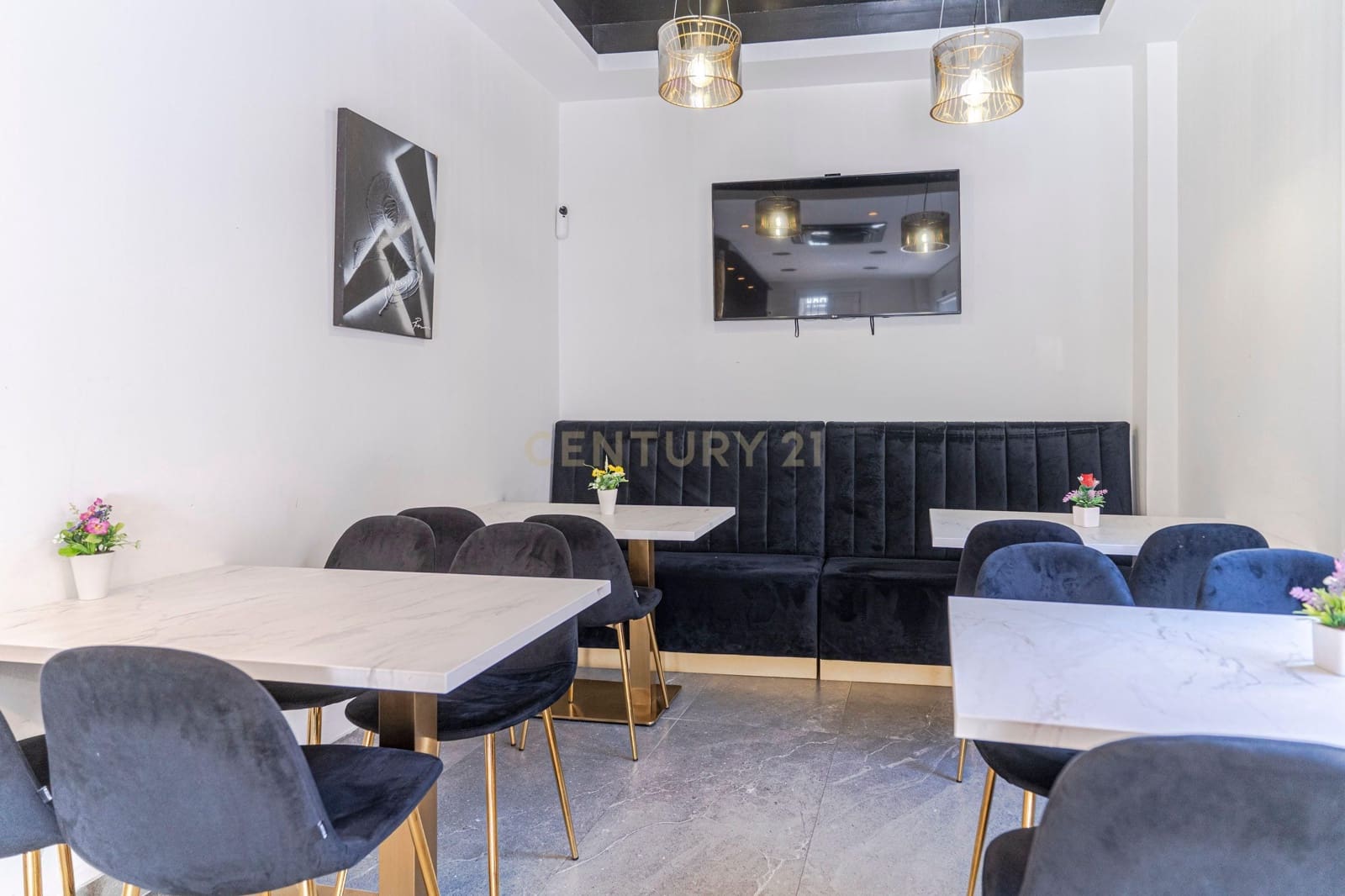 Commercial for sale in Granada city - € 55,000 (Ref: 9503444)