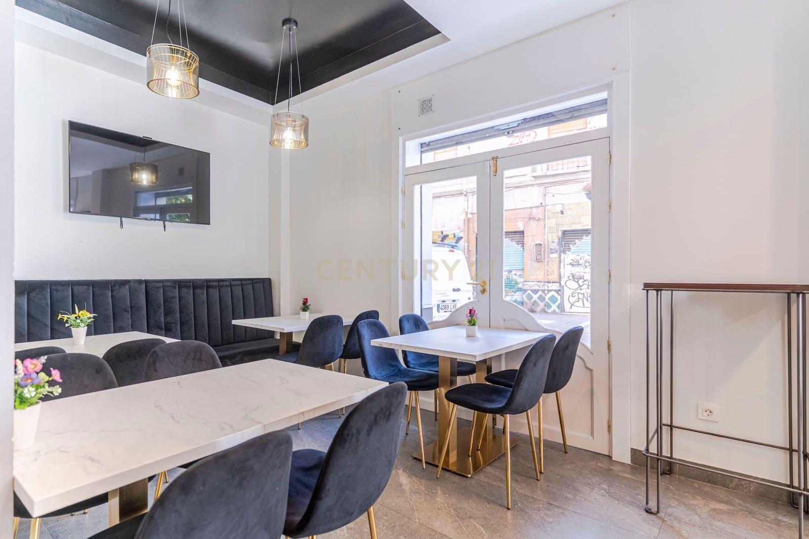 Commercial for sale in Granada city - € 55,000 (Ref: 9503444)