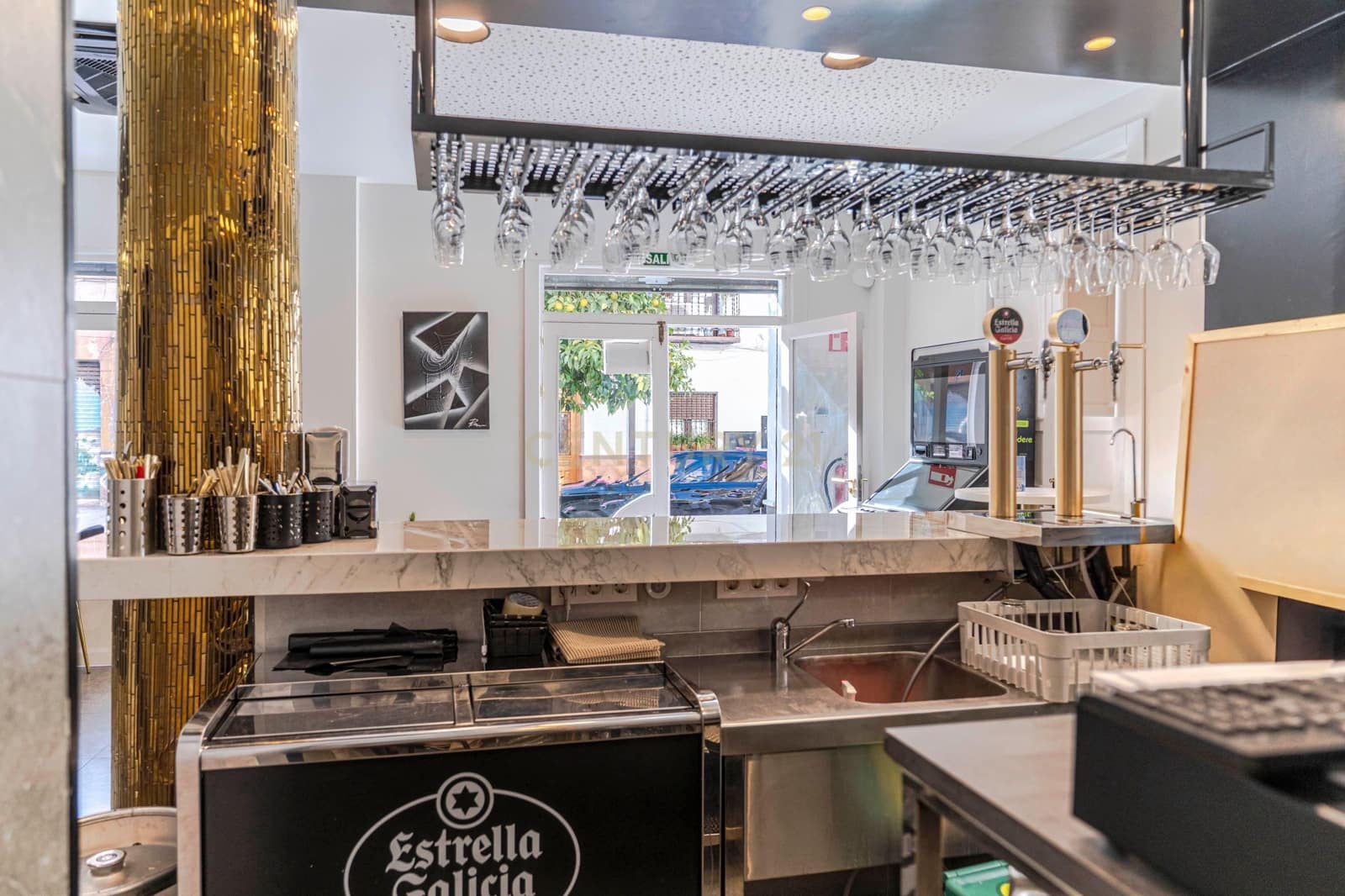 Commercial for sale in Granada city - € 55,000 (Ref: 9503444)