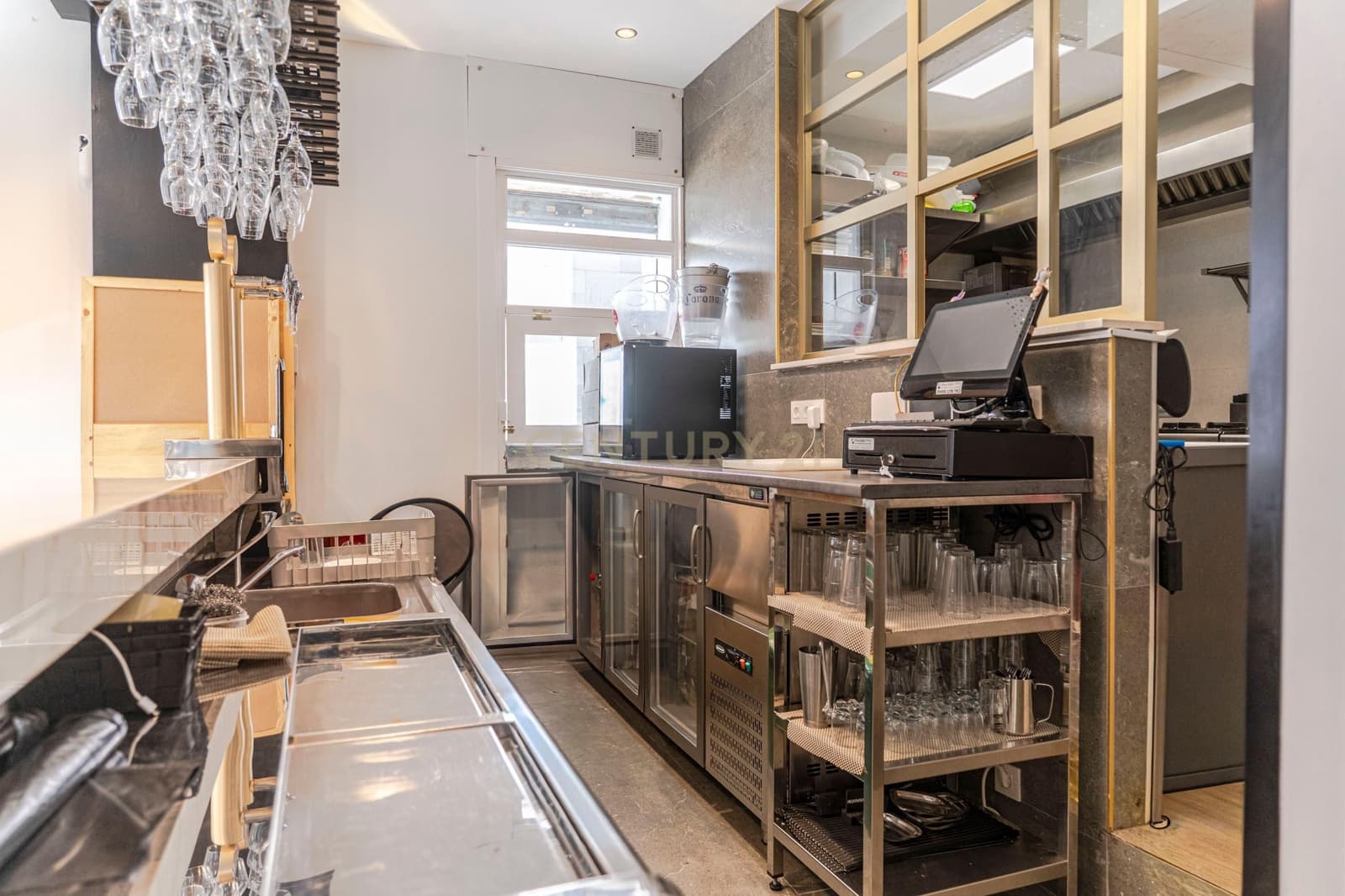 Commercial for sale in Granada city - € 55,000 (Ref: 9503444)