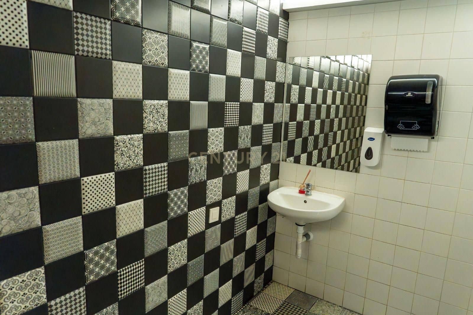 Erhverv til salg i Motril - € 60.000 (Ref: 9503446)