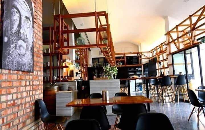 Komercyjne na sprzedaż w Miasto Grenada - 79 000 € (Ref: 9503447)