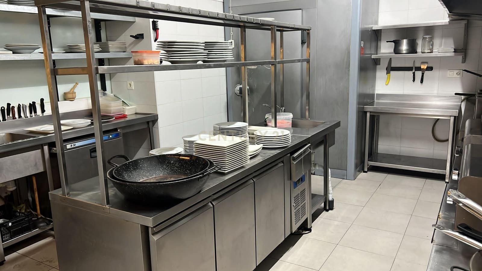 Komercyjne na sprzedaż w Miasto Grenada - 79 000 € (Ref: 9503447)