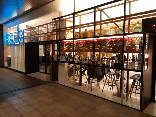 Komercyjne na sprzedaż w Campus de la Salud, Miasto Grenada - 79 000 € (Ref: 9503447)