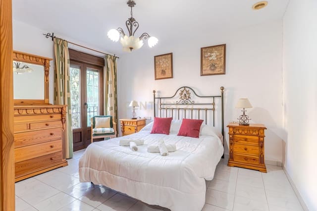 2 sovrum Lägenhet till salu i San Matías - Realejo, Granada stad med garage - 260 000 € (Ref: 9503448)