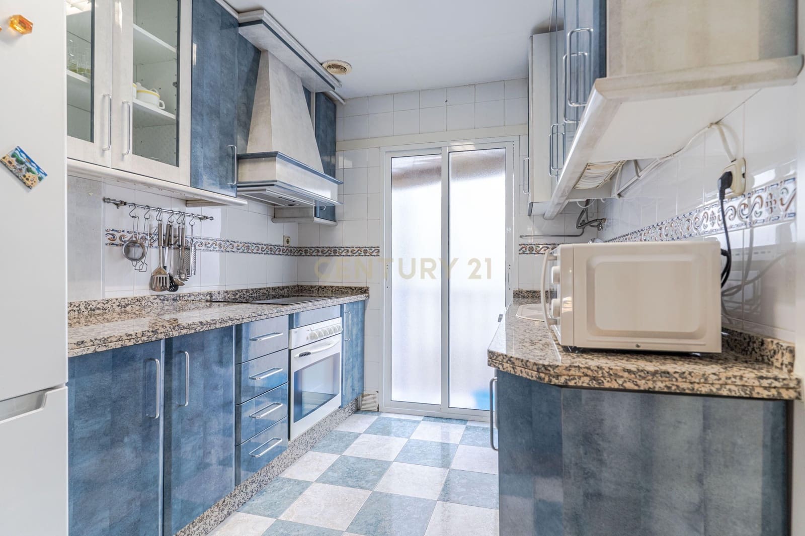 2 sovrum Lägenhet till salu i Granada stad med garage - 260 000 € (Ref: 9503448)