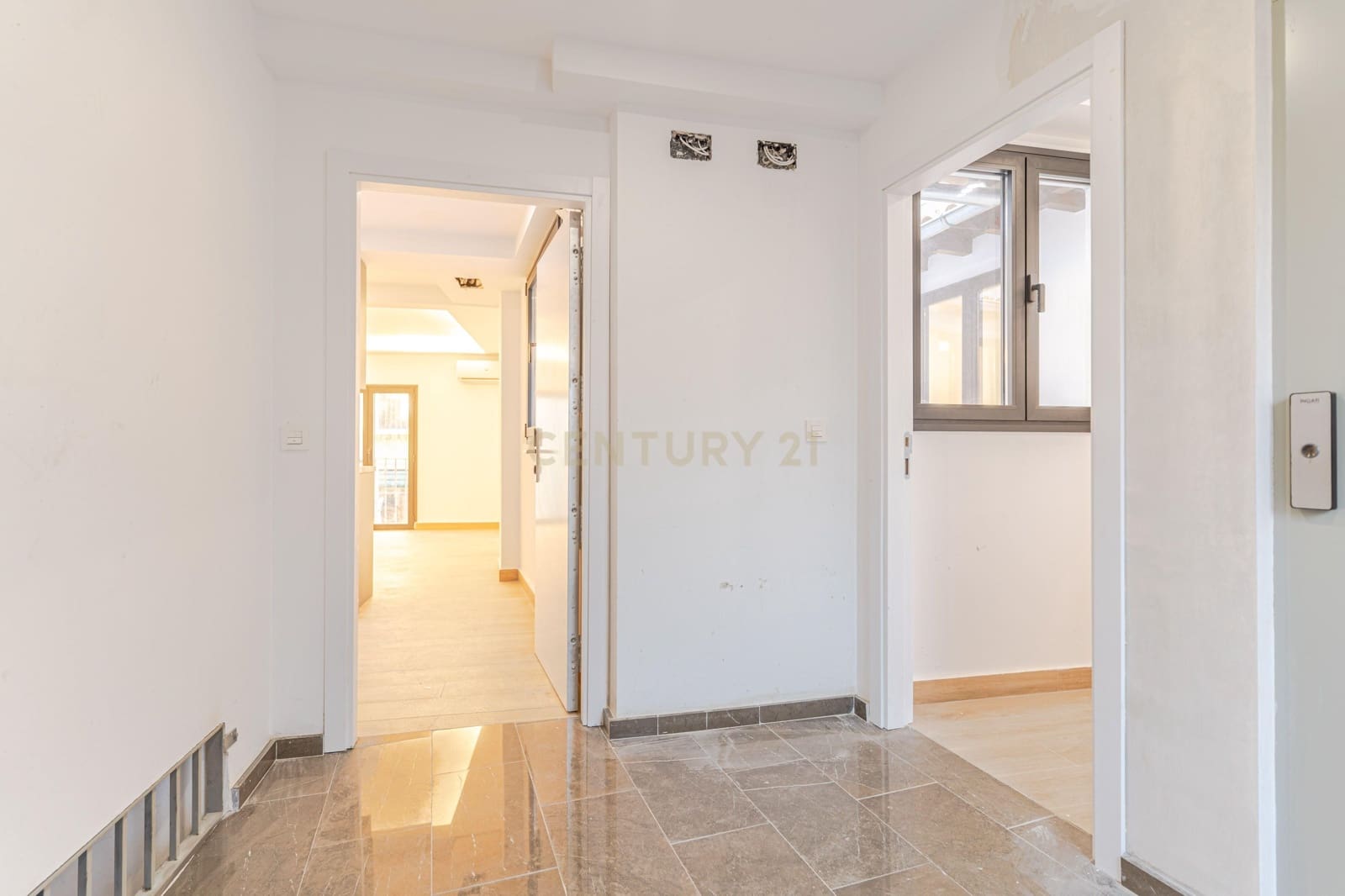 5 sypialnia Biznes na sprzedaż w Miasto Grenada - 835 000 € (Ref: 9510155)