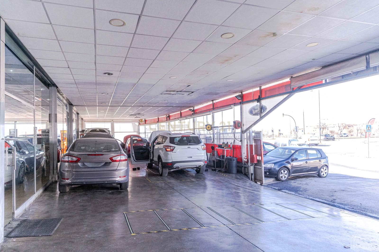 Kommersiell til salgs i Albolote - € 790 000 (Ref: 9524919)