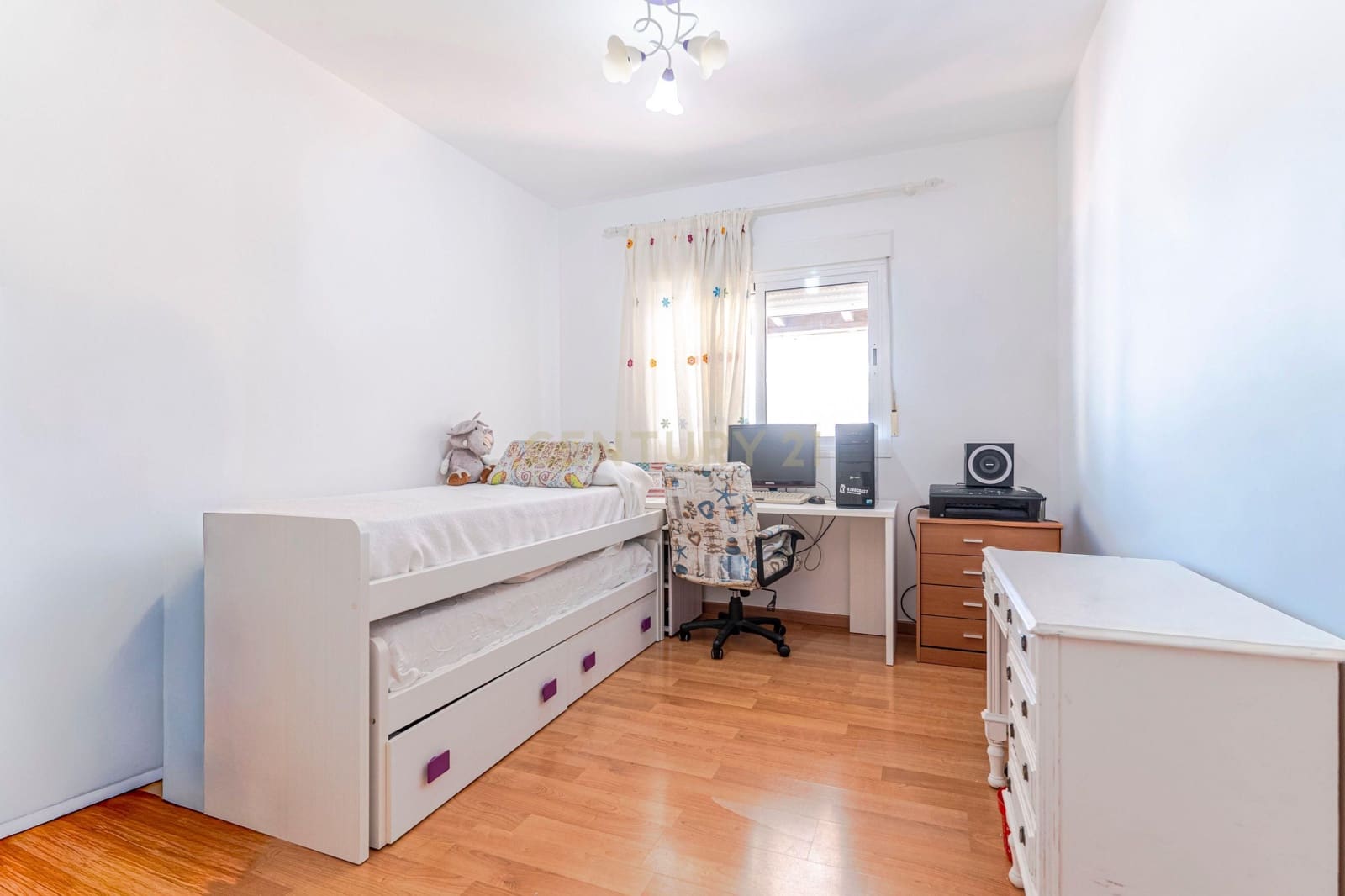 Chalet de 5 habitaciones en Almuñécar en venta con piscina - 750.000 € (Ref: 9531993)