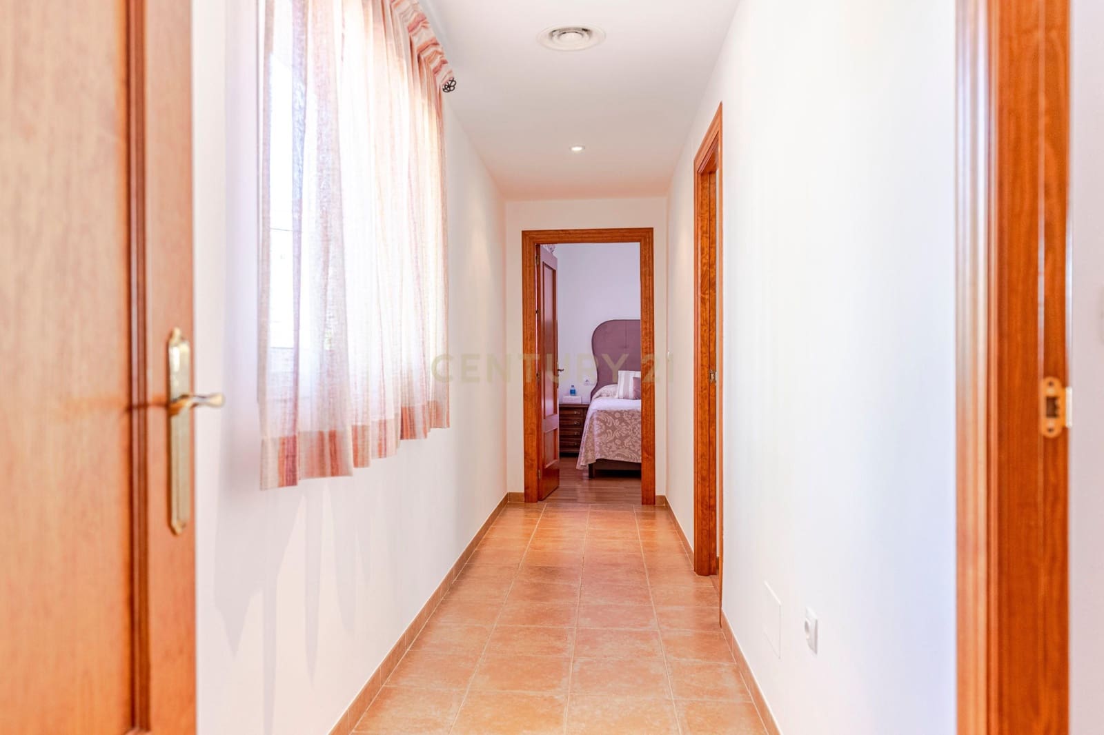 Chalet de 5 habitaciones en Almuñécar en venta con piscina - 750.000 € (Ref: 9531993)