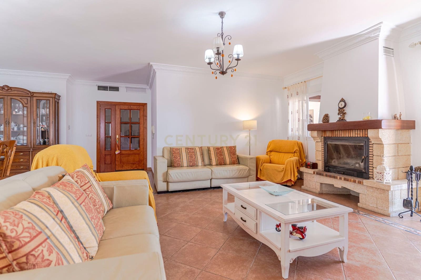 Chalet de 5 habitaciones en Almuñécar en venta con piscina - 750.000 € (Ref: 9531993)