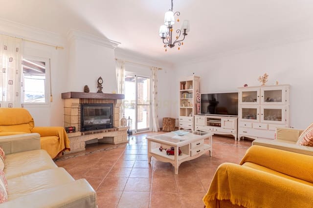 Chalet de 5 habitaciones en Almuñécar en venta con piscina - 750.000 € (Ref: 9531993)