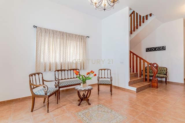 Chalet de 5 habitaciones en Almuñécar en venta con piscina - 750.000 € (Ref: 9531993)