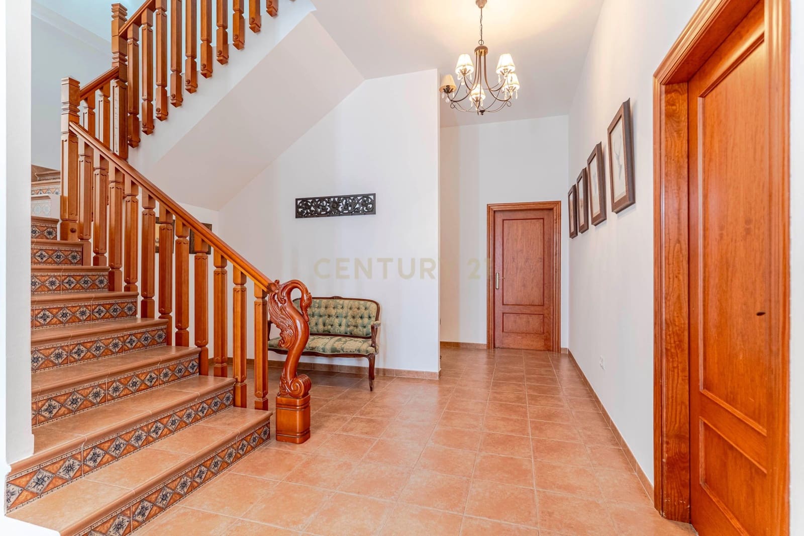 Chalet de 5 habitaciones en Almuñécar en venta con piscina - 750.000 € (Ref: 9531993)