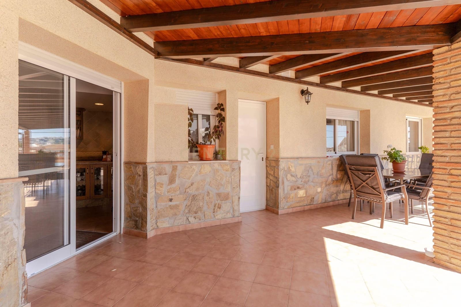 Chalet de 5 habitaciones en Almuñécar en venta con piscina - 750.000 € (Ref: 9531993)