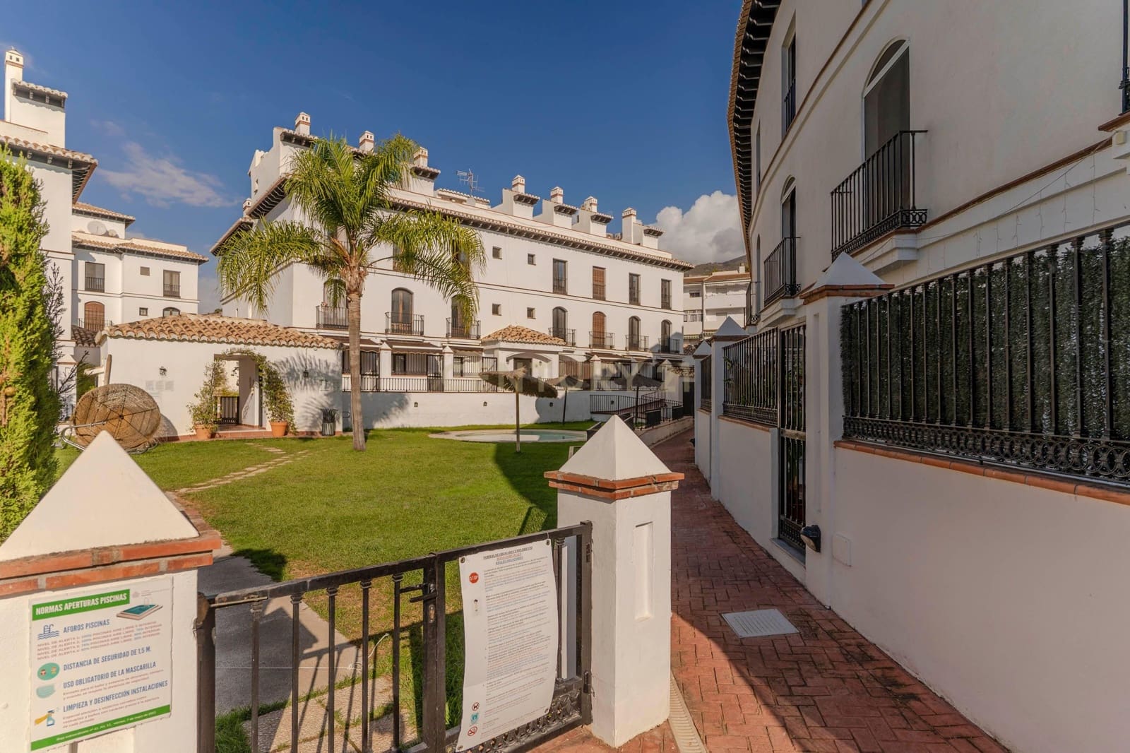 1 quarto Apartamento para venda em Velez de Benaudalla com piscina - 105 000 € (Ref: 9532876)