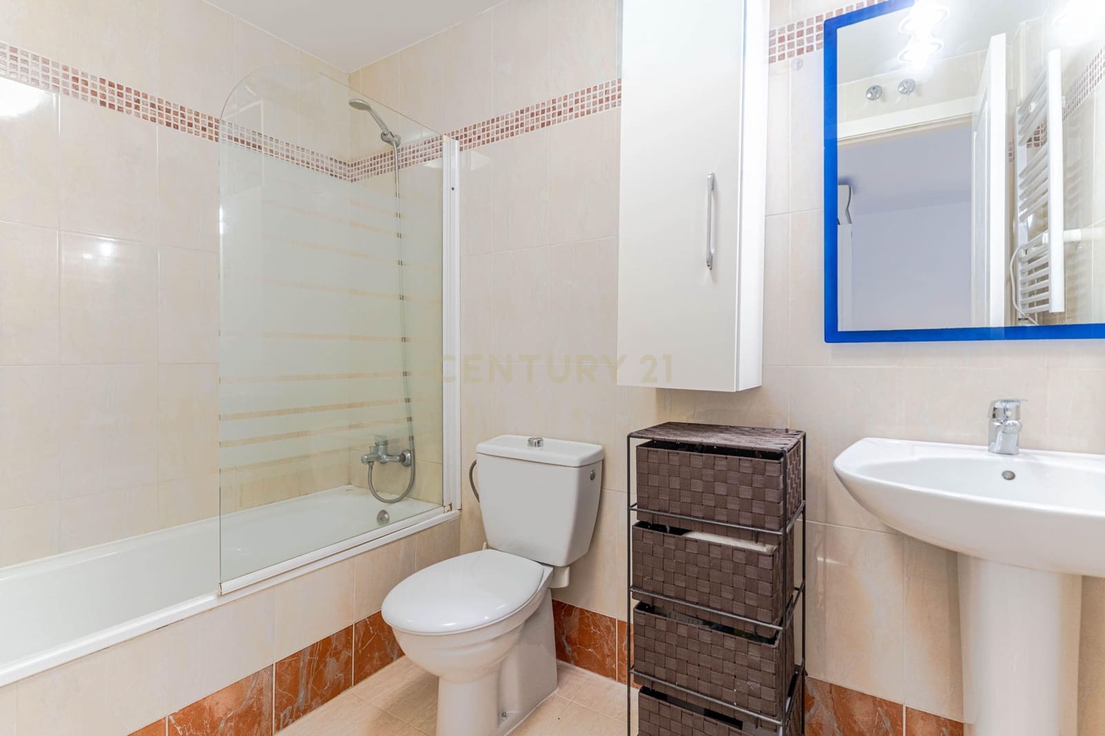 1 quarto Apartamento para venda em Velez de Benaudalla com piscina - 105 000 € (Ref: 9532876)