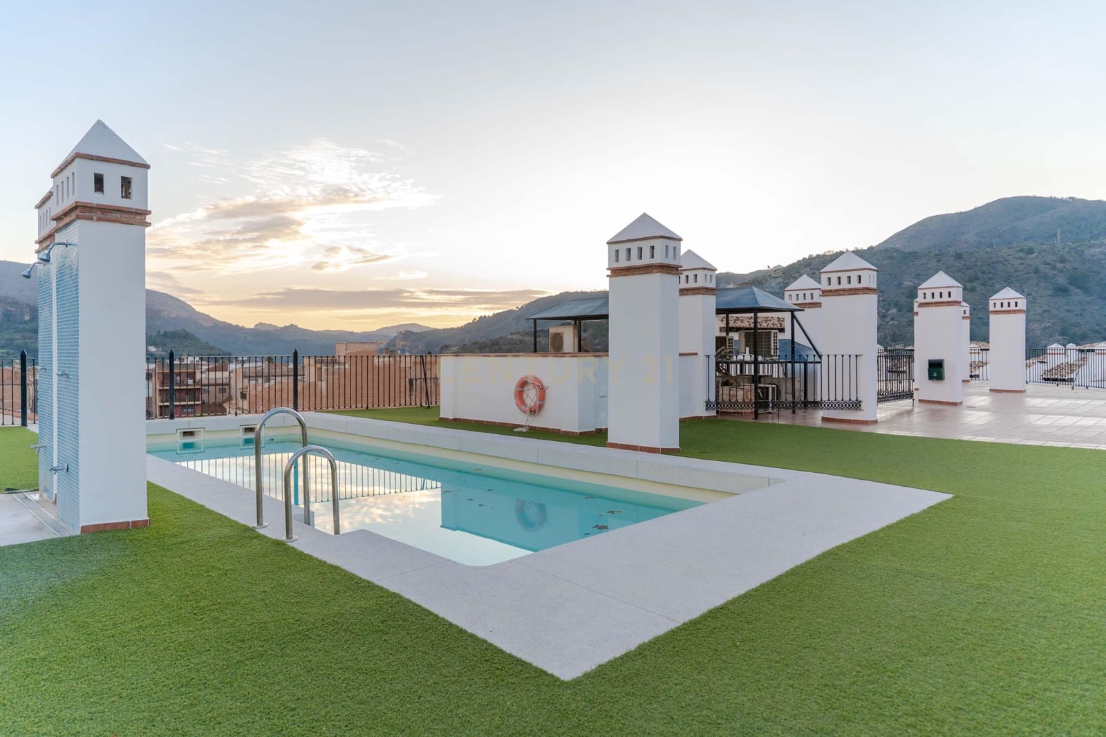 1 quarto Apartamento para venda em Velez de Benaudalla com piscina - 105 000 € (Ref: 9532876)