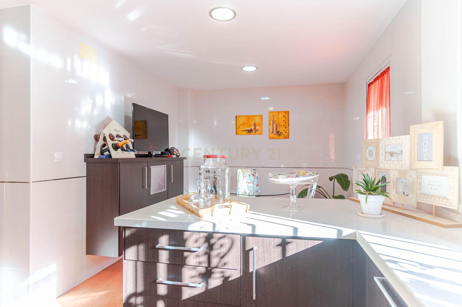 3 bedroom Townhouse for sale in Belicena with garage - € 219,000 (Ref: 9534824)