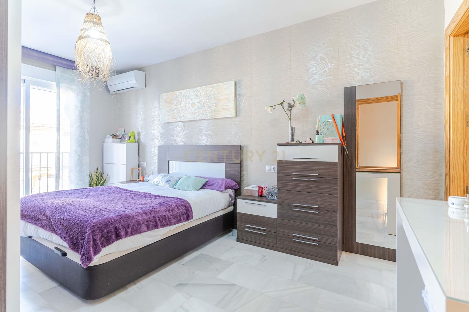 3 bedroom Townhouse for sale in Belicena with garage - € 219,000 (Ref: 9534824)