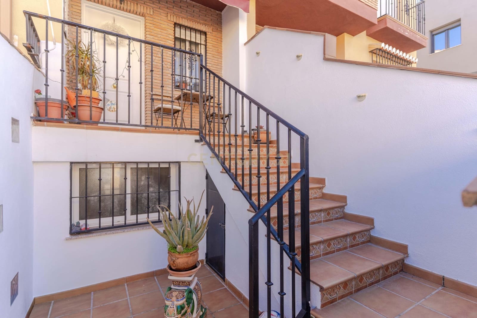 3 bedroom Townhouse for sale in Belicena with garage - € 219,000 (Ref: 9534824)