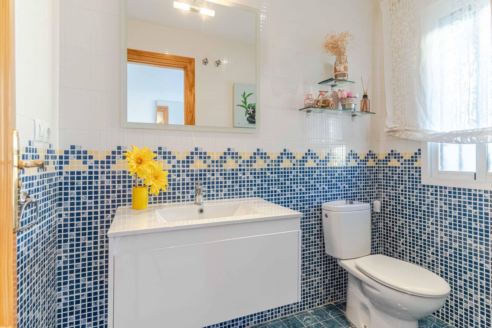 3 bedroom Townhouse for sale in Belicena with garage - € 219,000 (Ref: 9534824)