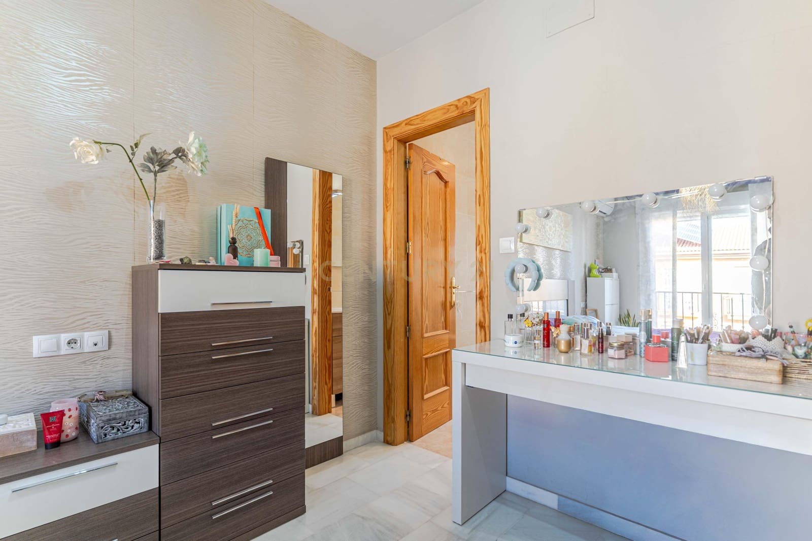 3 bedroom Townhouse for sale in Belicena with garage - € 219,000 (Ref: 9534824)