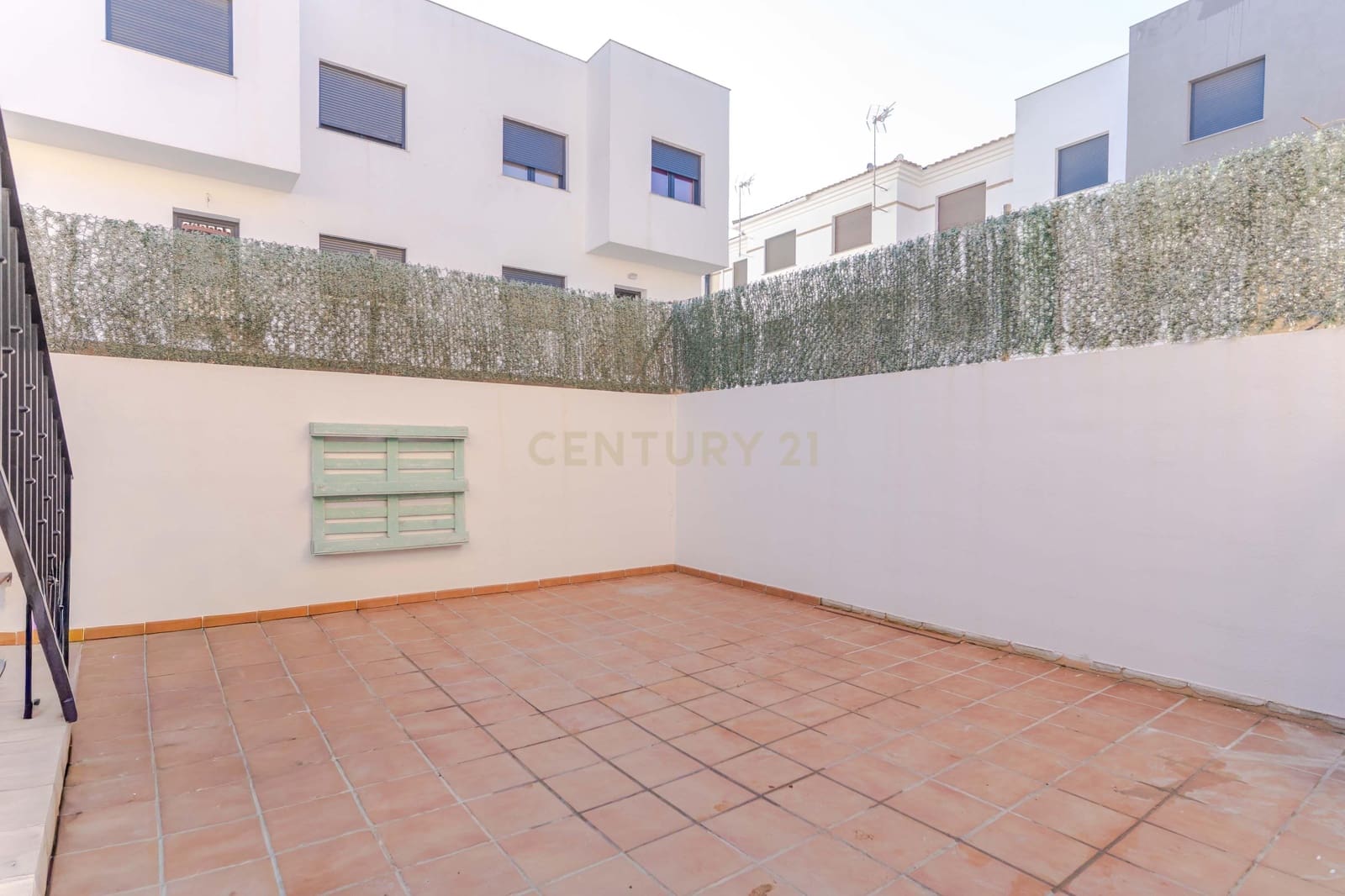 3 bedroom Townhouse for sale in Belicena with garage - € 219,000 (Ref: 9534824)