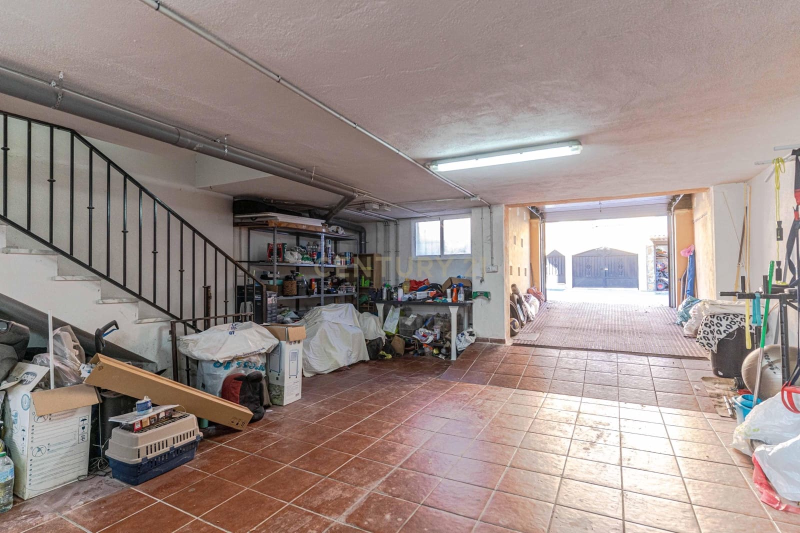 3 bedroom Townhouse for sale in Belicena with garage - € 219,000 (Ref: 9534824)