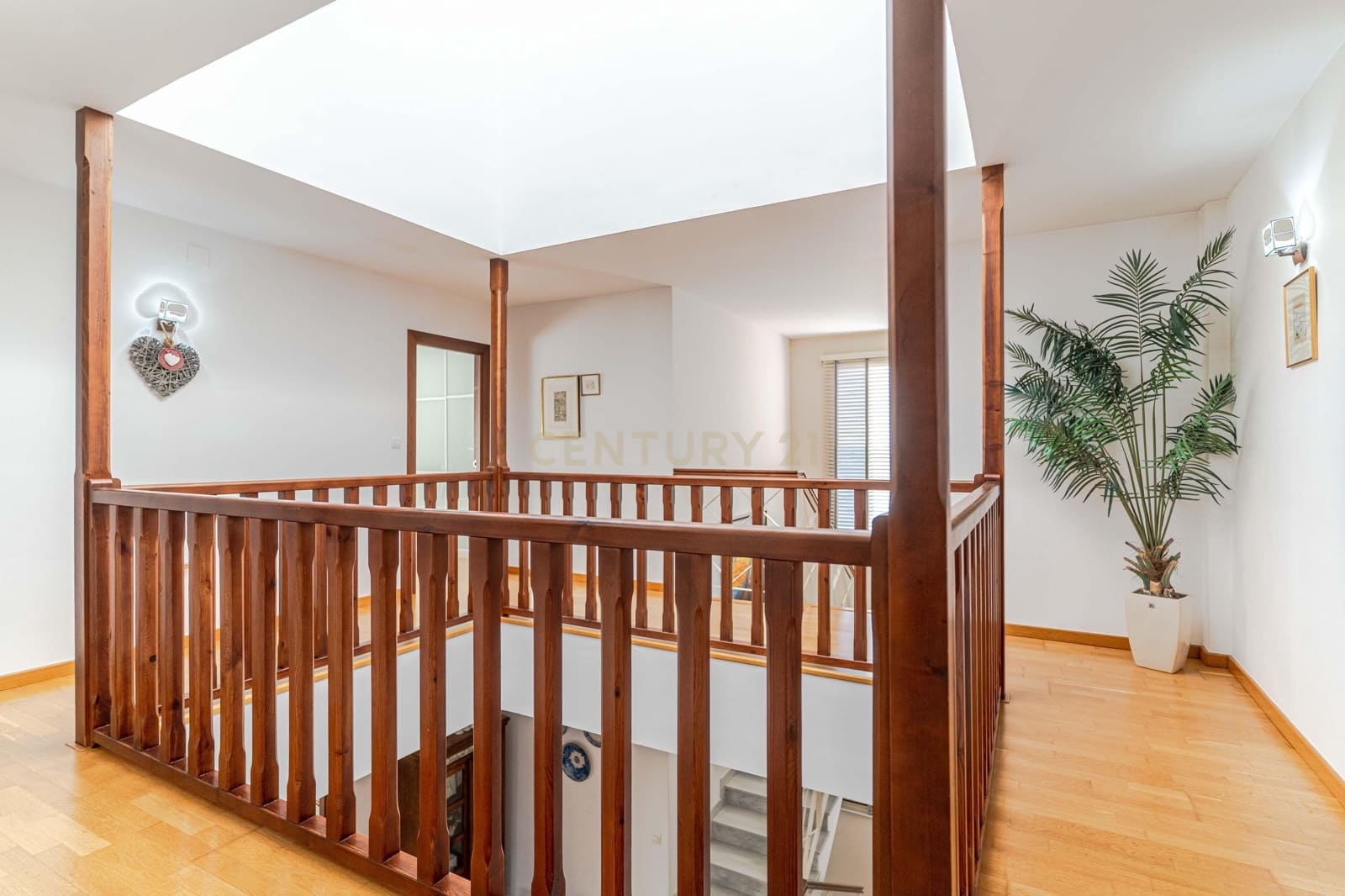 4 soveværelse Villa til salg i La Zubia med swimmingpool garage - € 435.000 (Ref: 9538914)