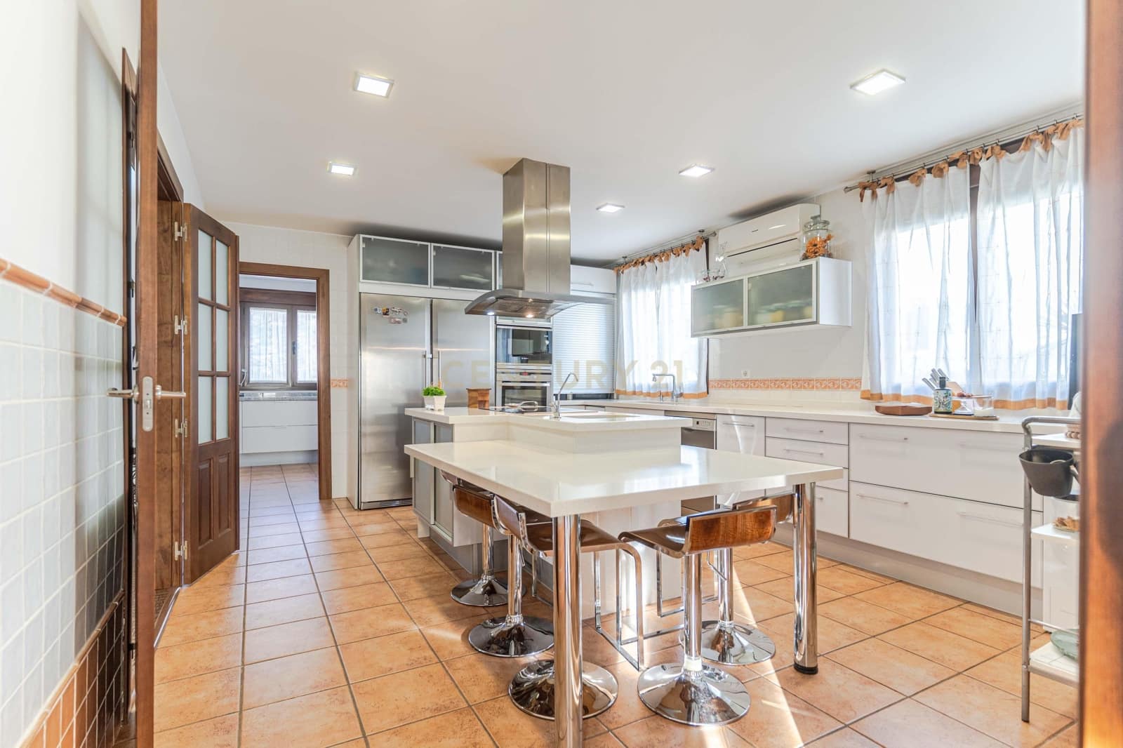 4 soveværelse Villa til salg i La Zubia med swimmingpool garage - € 435.000 (Ref: 9538914)