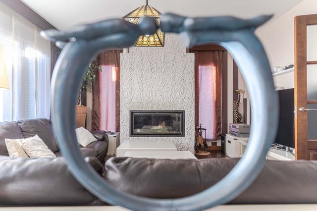 4 soveværelse Villa til salg i La Zubia med swimmingpool garage - € 435.000 (Ref: 9538914)