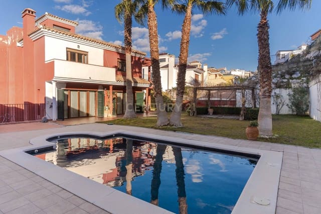 4 soveværelse Villa til salg i La Zubia med swimmingpool garage - € 435.000 (Ref: 9538914)