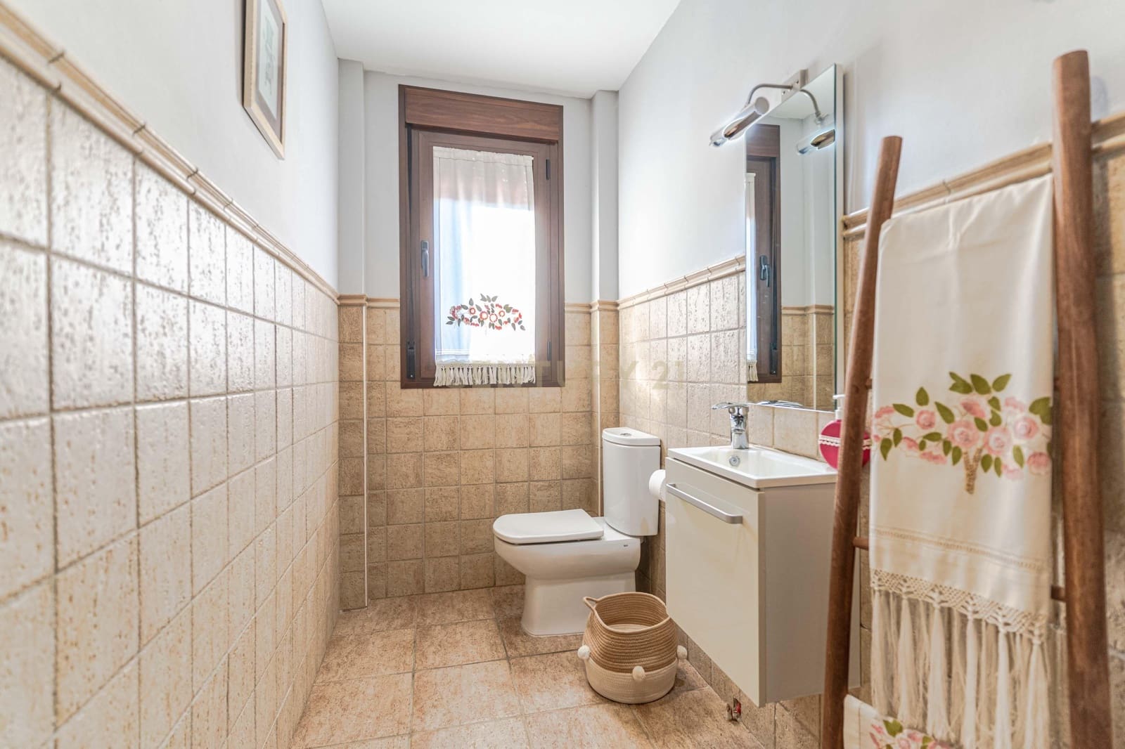 4 soveværelse Villa til salg i La Zubia med swimmingpool garage - € 435.000 (Ref: 9538914)