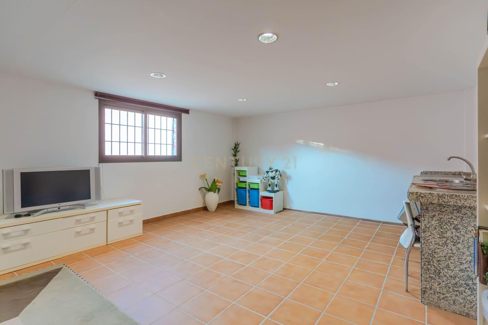 4 soveværelse Villa til salg i La Zubia med swimmingpool garage - € 435.000 (Ref: 9538914)