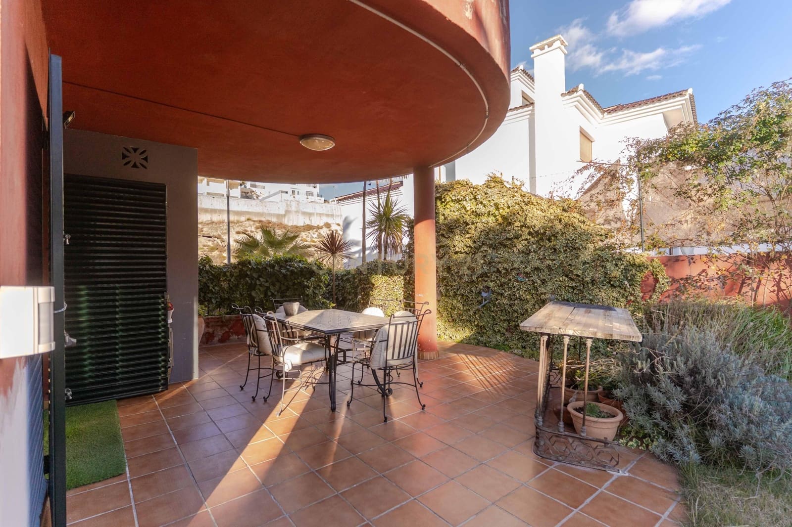 4 soveværelse Villa til salg i La Zubia med swimmingpool garage - € 435.000 (Ref: 9538914)