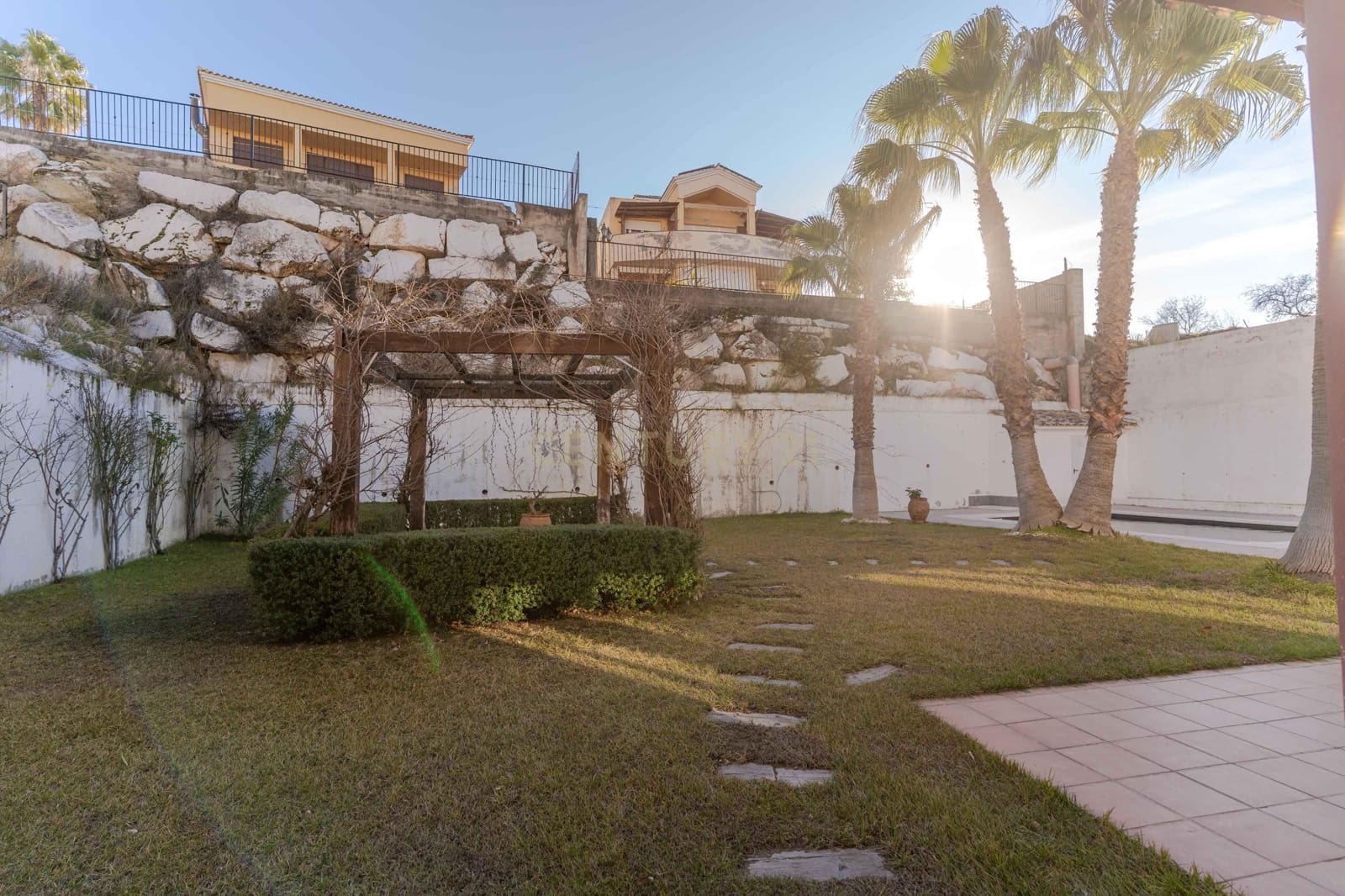 4 soveværelse Villa til salg i La Zubia med swimmingpool garage - € 435.000 (Ref: 9538914)