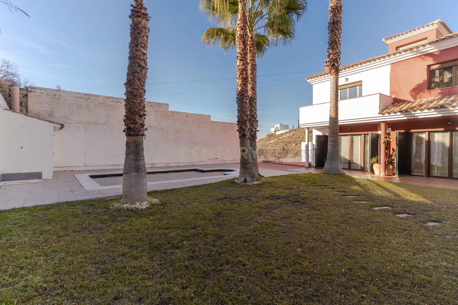 4 soveværelse Villa til salg i La Zubia med swimmingpool garage - € 435.000 (Ref: 9538914)