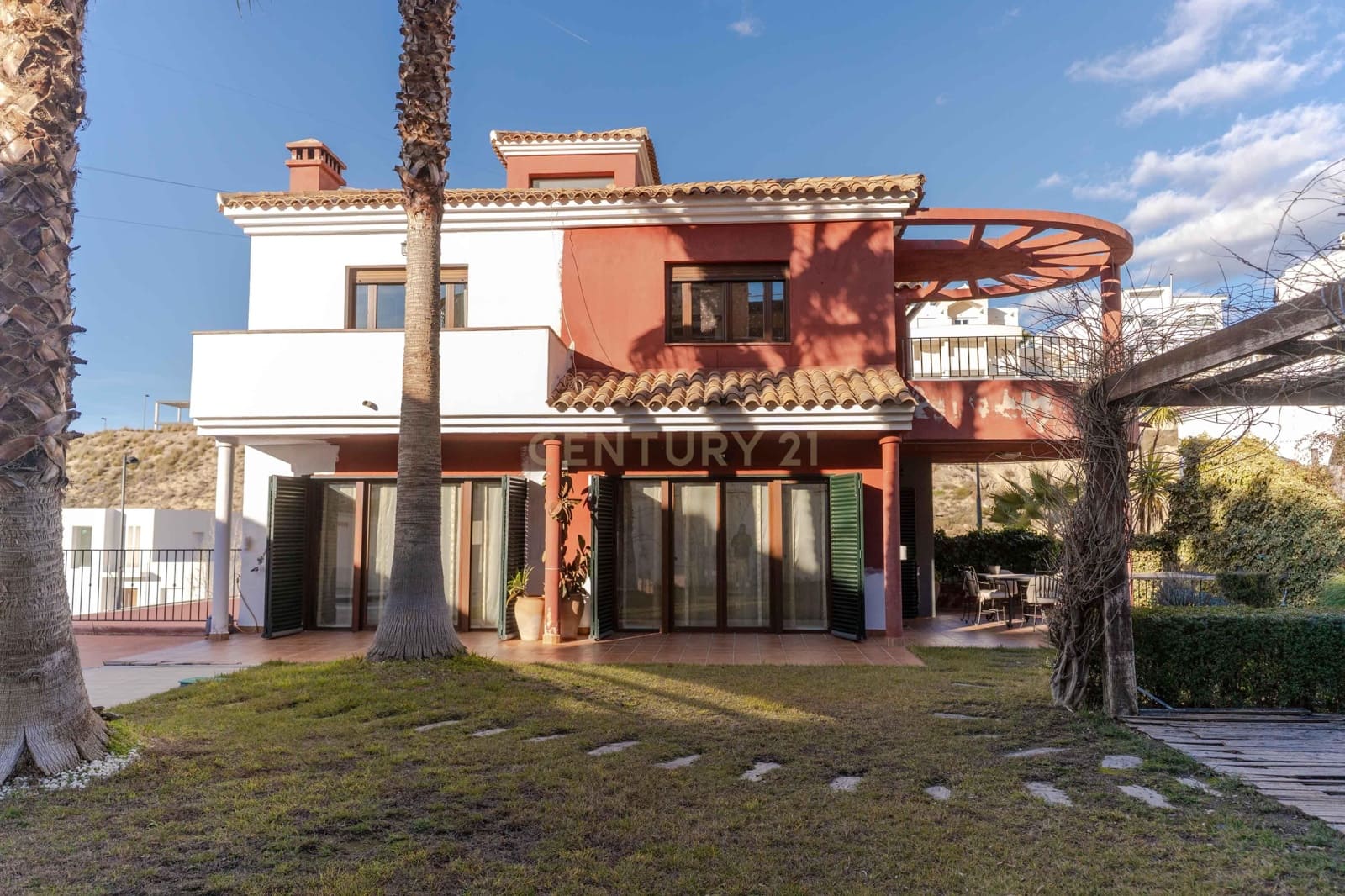 4 soveværelse Villa til salg i La Zubia med swimmingpool garage - € 435.000 (Ref: 9538914)