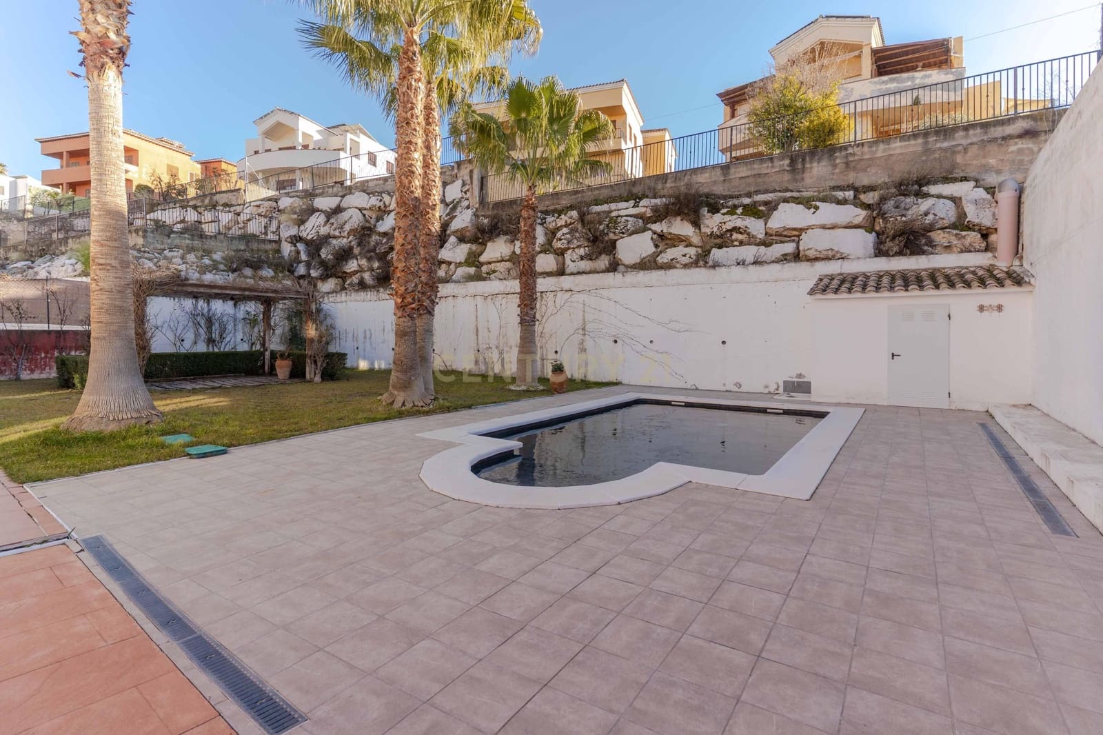 4 soveværelse Villa til salg i La Zubia med swimmingpool garage - € 435.000 (Ref: 9538914)
