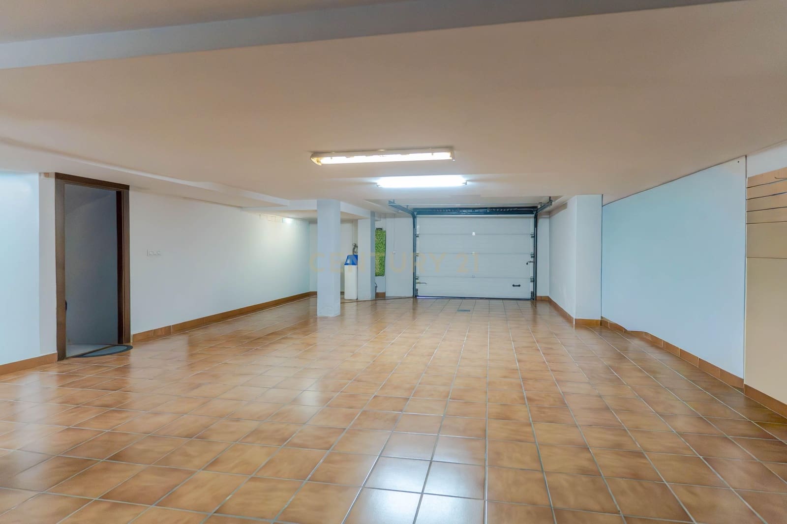 4 soveværelse Villa til salg i La Zubia med swimmingpool garage - € 435.000 (Ref: 9538914)