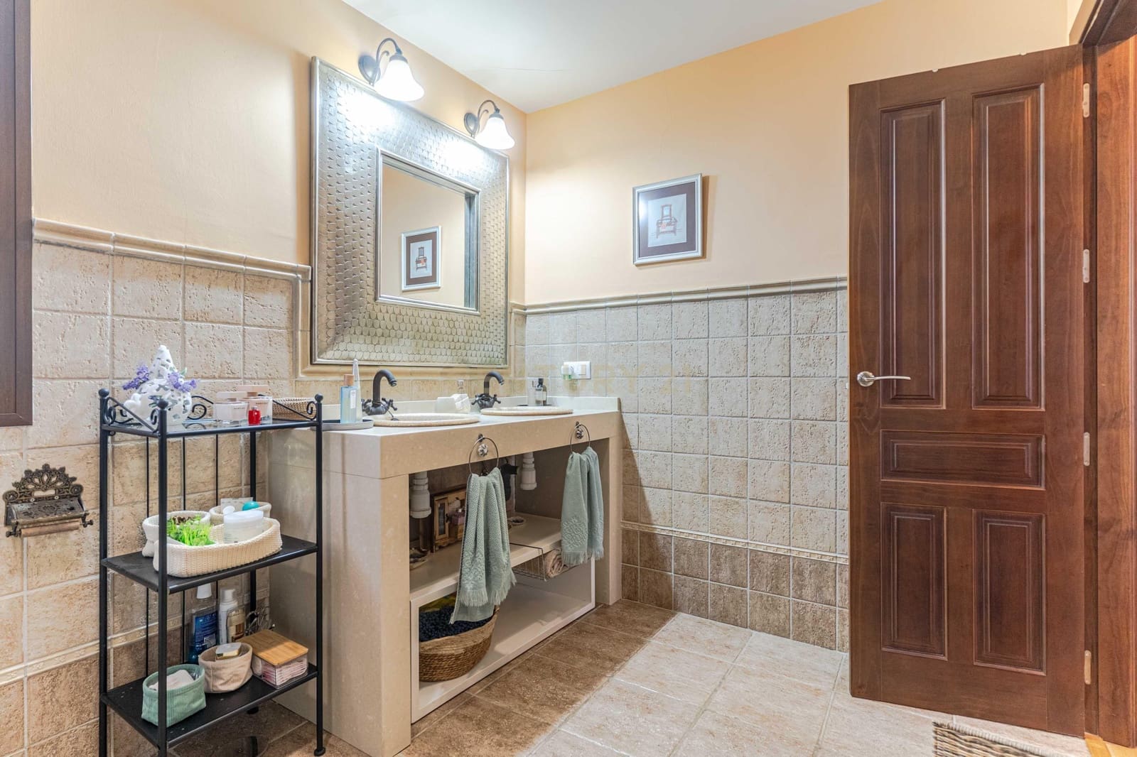 4 soveværelse Villa til salg i La Zubia med swimmingpool garage - € 435.000 (Ref: 9538914)