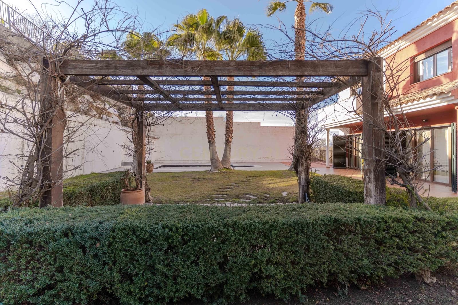 4 soveværelse Villa til salg i La Zubia med swimmingpool garage - € 435.000 (Ref: 9538914)