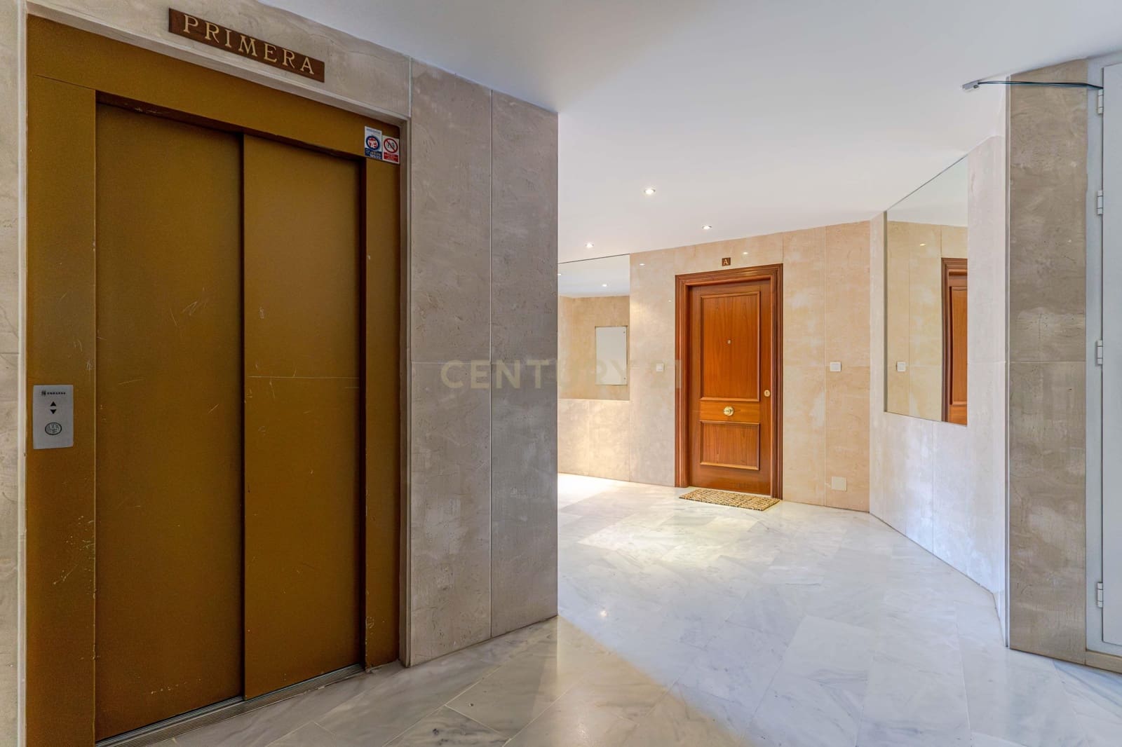 3 camera da letto Appartamento in vendita in Granada citta con piscina garage - 320.000 € (Rif: 9541727)