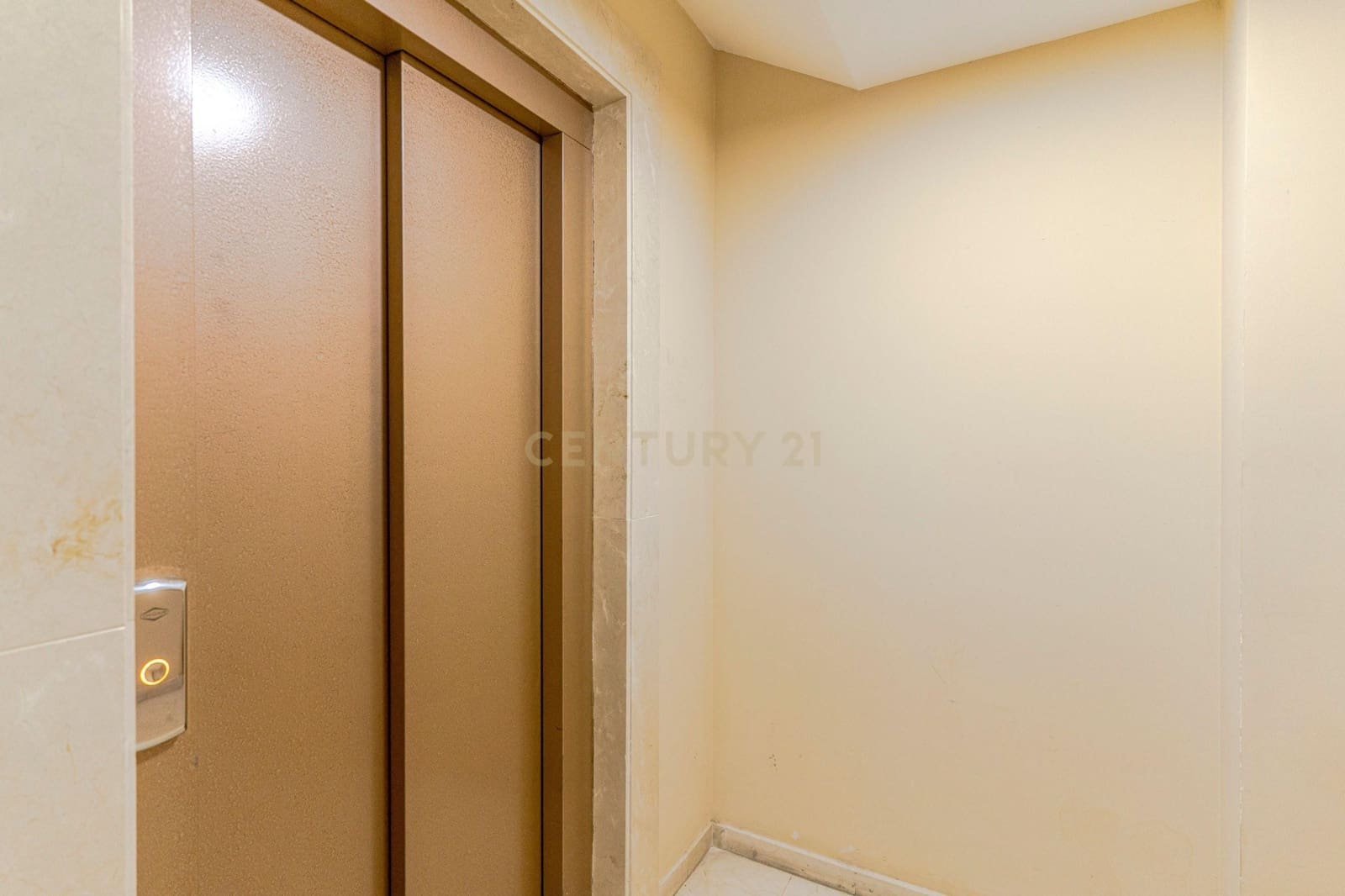 Kontor til salg i Monachil - € 49.000 (Ref: 9546988)